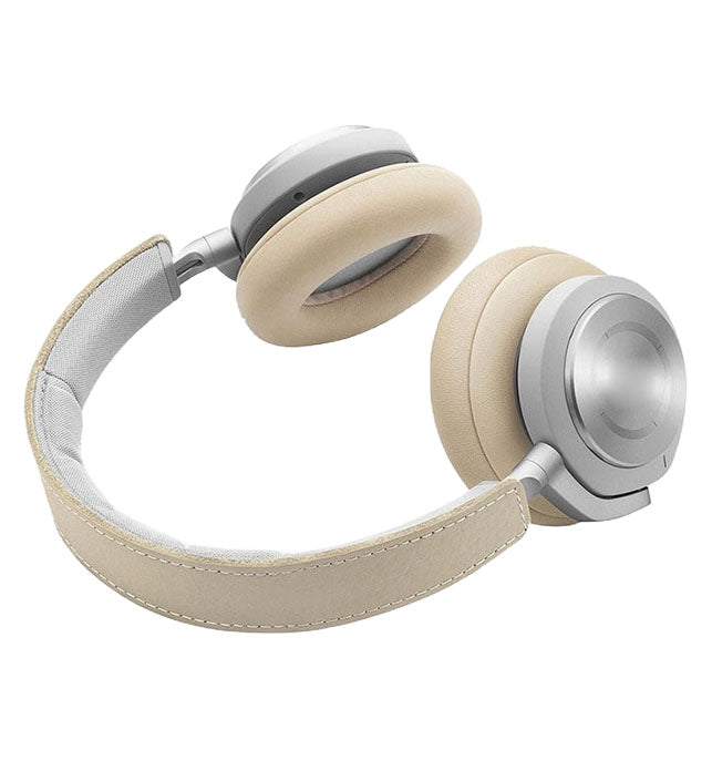 SonicWave HD Wireless Headphones – Crystal-Clear Sound & Deep Bass